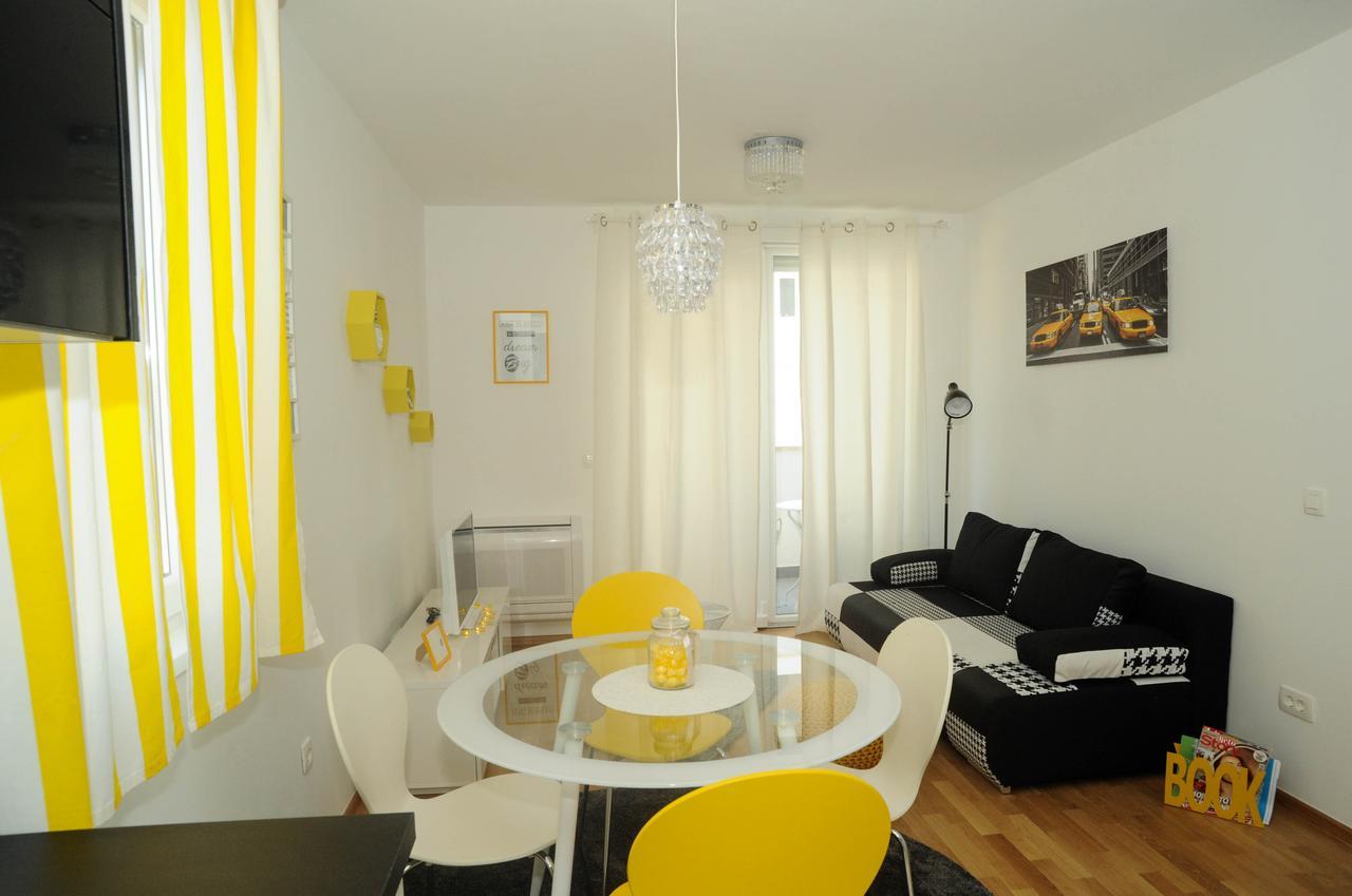Golden Gate Apartment