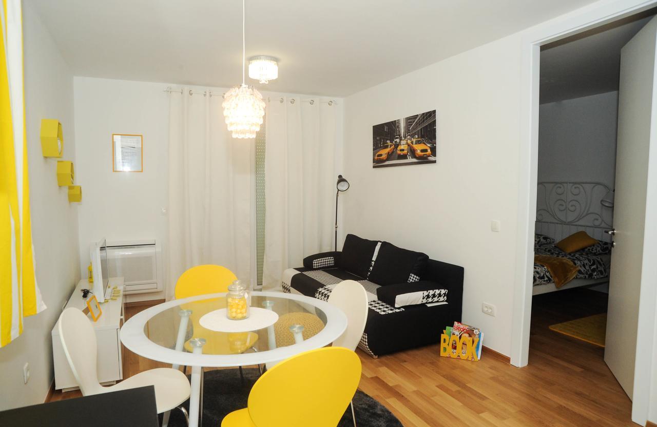 Golden Gate Apartment